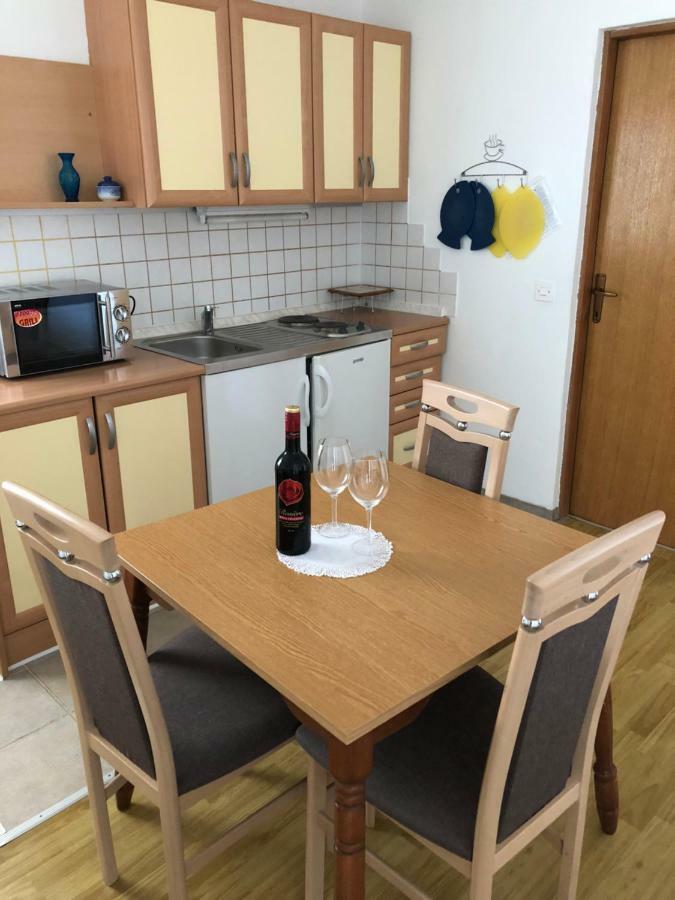 Apartmani Gabi Cesarica Exteriér fotografie