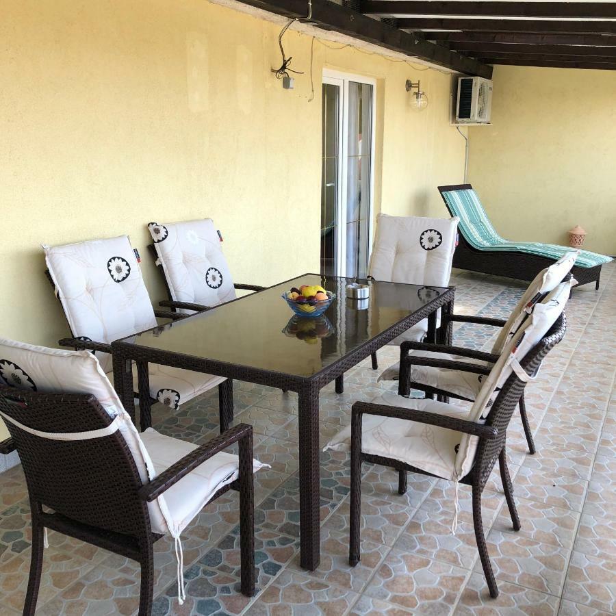 Apartmani Gabi Cesarica Exteriér fotografie