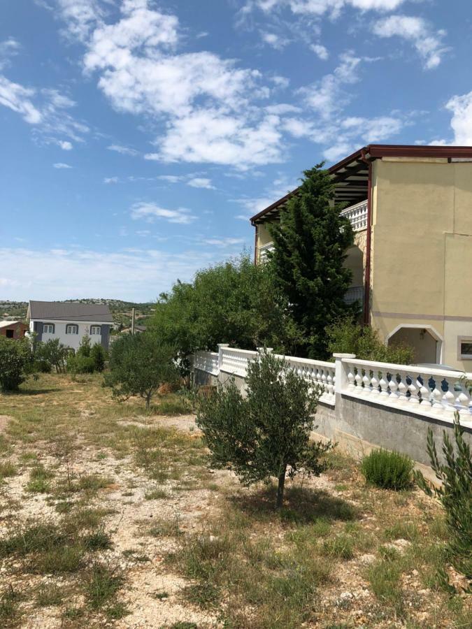 Apartmani Gabi Cesarica Exteriér fotografie
