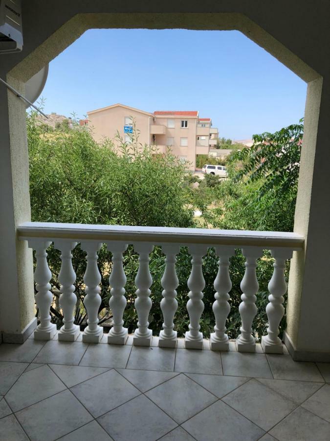 Apartmani Gabi Cesarica Exteriér fotografie