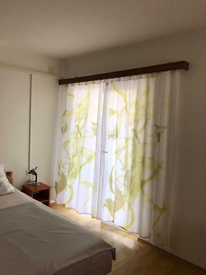 Apartmani Gabi Cesarica Exteriér fotografie