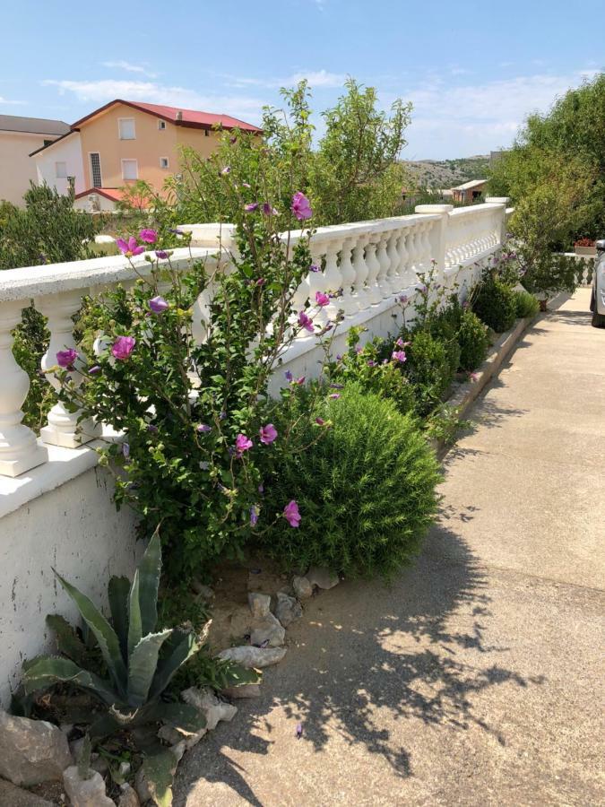 Apartmani Gabi Cesarica Exteriér fotografie
