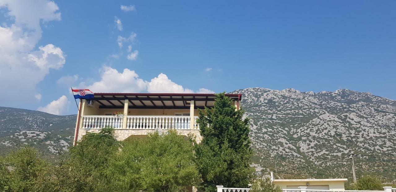 Apartmani Gabi Cesarica Exteriér fotografie